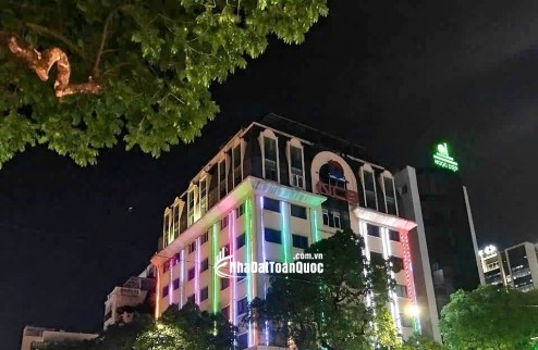 Tòa Nhà VP Cao cấp hạng A,  mặt phố Bà Triệu , Tràng Tiền,  Hoàn Kiếm, Hà Nội. 700m2, 11 Tầng, 740 tỷ . Hot!