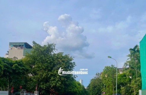 30M RA PHỐ – NHÀ ĐẸP NGÕ Ô TÔ – DÂN TRÍ CAO – HIẾM NHÀ BÁN!