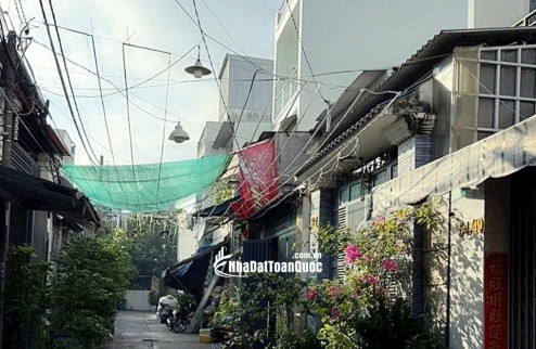 CHỦ GẤP BÁN NHÀ 2 TẦNG  - NGAY ĐÌNH NGHI XUÂN  - 40M2 ( 4×10M) - 3M- NHỈNH 3 TỶ XÍU XIU
