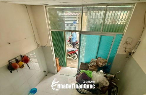 bán gấp nhà mt kinh doanh đường TCH18 gần DH GTVT 40M2 gía 3.8 tỷ tl