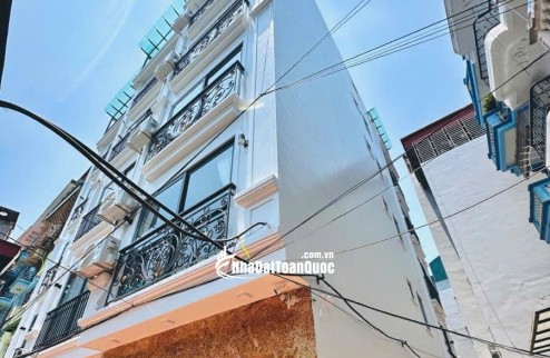 BÁN NHÀ MỚI XÂY 6 TẦNG THANG MÁY  NGÕ 68 CẦU GIẤY , LÔ GÓC , THIẾT KẾ HIỆN ĐẠI , GẦN PHỐ , Ở NGAY HOẶC KINH DOANH VÀ CHO THUÊ