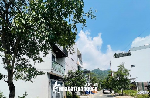 duy nhất lô đất tái định cư Đất Lành, Vĩnh Thái, dt 72m2 ngang 4,5m, lh0869524999
