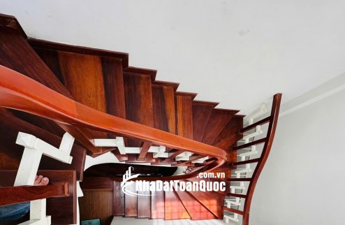 BÁN NHÀ NGÕ 109 NGUYỄN SƠN – LONG BIÊN – GIÁ 8.25 TỶ - GIAO DỊCH CHÍNH CHỦ