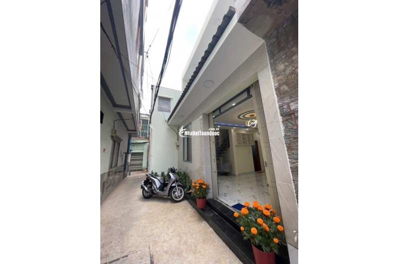 Bán nhà đường Tân Kỳ Tân Quý- Quận Tân Phú _ gần Aeon Mall – 48 m2 – giá 3.8 t,ỷ