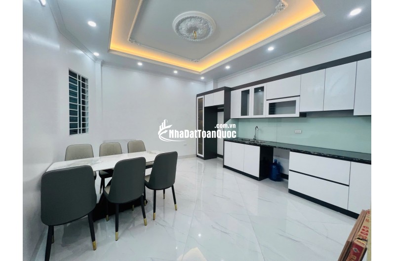 CHÍNH CHỦ BÁN NHÀ 6 TẦNG CỔ NHUẾ - LÔ GÓC, 58M2, CÓ THANG MÁY, FULL NT, Ô TÔ ĐỖ CỬA, SDCC