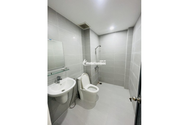 Bán nhà trong ngõ đường Số 8, Linh Xuân, Thủ Đức. DT 174m2, 2 tầng, 4PN, SH, giá 6.15 tỷ. LH: 0933125879
