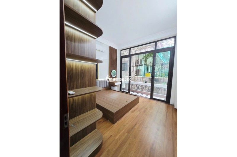 Bán nhà Kim Giang 37m 4 tầng full nội thất mới.