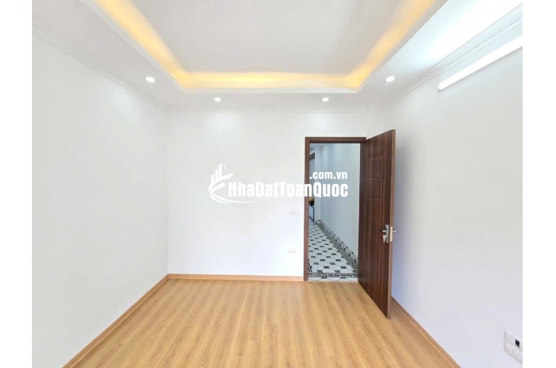 NHÀ ĐẸP VĨNH KHANG-NGỌC HỒI-4 TẦNG- CÓ SỔ ĐỎ CHỈ NHỈNH 5 TỶ