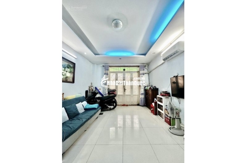 Bán Nhà 1 căn ra MT Nguyên Hồng- Bình Thạnh 2 Tầng - 64m2 - ngang 4m - chỉ 6.x tỷ