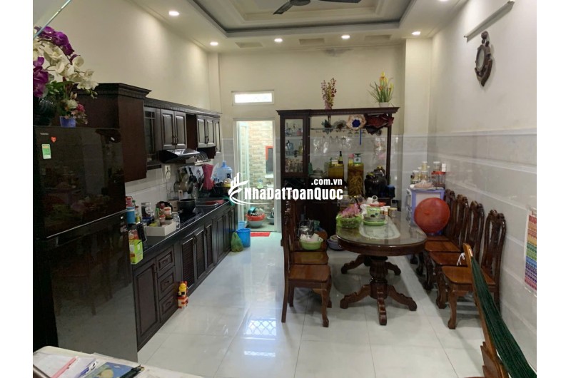 Gấp bán nhà HẺM 8M đường Lò Lu 68m2 3 tầng giá nhỉnh 6 tỷ Quận 9