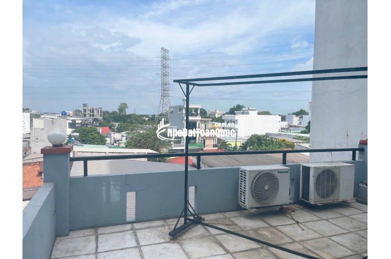 Bán mặt tiền đường Trương Văn Thành 132m2 Quận 9 BTCT 3 tầng