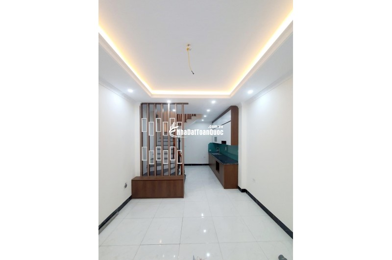 H Đường thông, ô tô qua cửa, ngay trường Hoài Đức A, nhà Kim Chung, 4,5 tầng 36m2 giá 5 tỷ 7