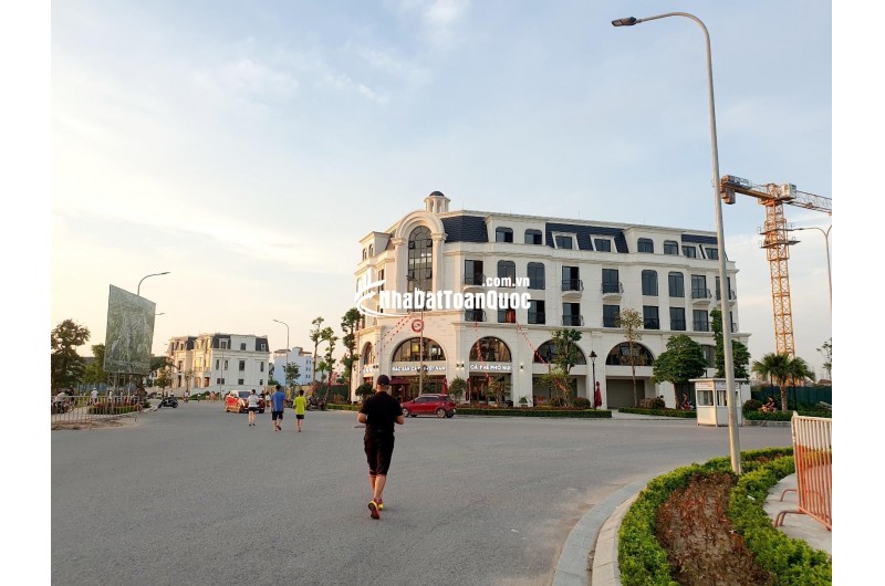 H Nhà Yên Vĩnh Hoài Đức, trục đường thông, ô tô qua lại, vào nhà, hàng xóm khu đô thị Hinode
