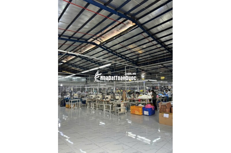 Bán kho, nhà xưởng tại mặt tiền đường Tô Ngọc Vân, 1500m2, Q12, HCM - giá cực chất