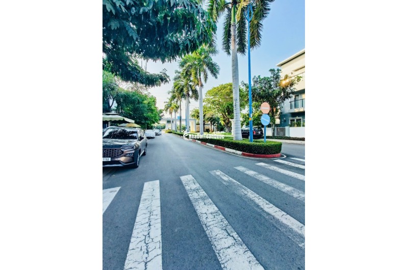 Bán nhà 3 tầng _  Khang Điền - gần GLOBAL CITY - TP. Thủ Đức nhỉnh 10 tỷ