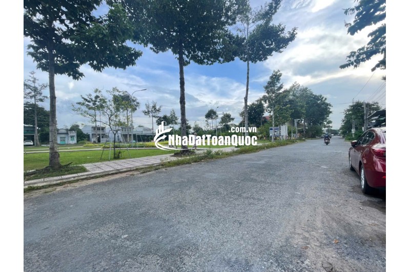 Bán Đất Thổ Cư Mặt Tiền Đường Chính KDC Phú Thuận DT 83m2, Sổ Hồng, Giá 1.65 Tỷ.