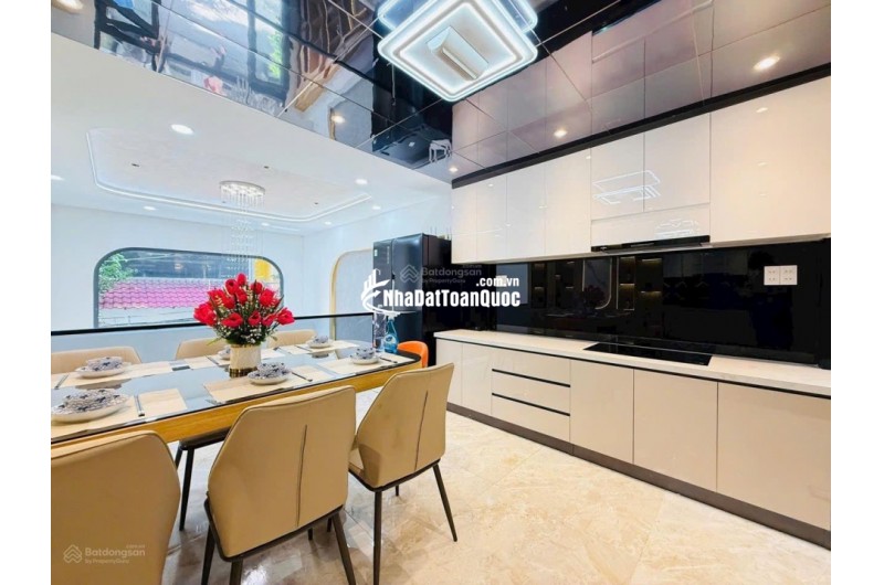 Bán nhà đẹp Hẻm VIP Quang Trung - có Thang máy - Giá bán: 8.65 tỷ Ngang 4m dài 10.68m  XD 5 Tầng
