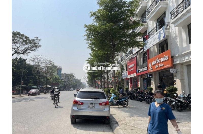 Bán Shophouse Xuân La 6 tầng, 101m2, mt 5m, sẵn nội thất thang máy, sdcc. Giá 39 tỷ