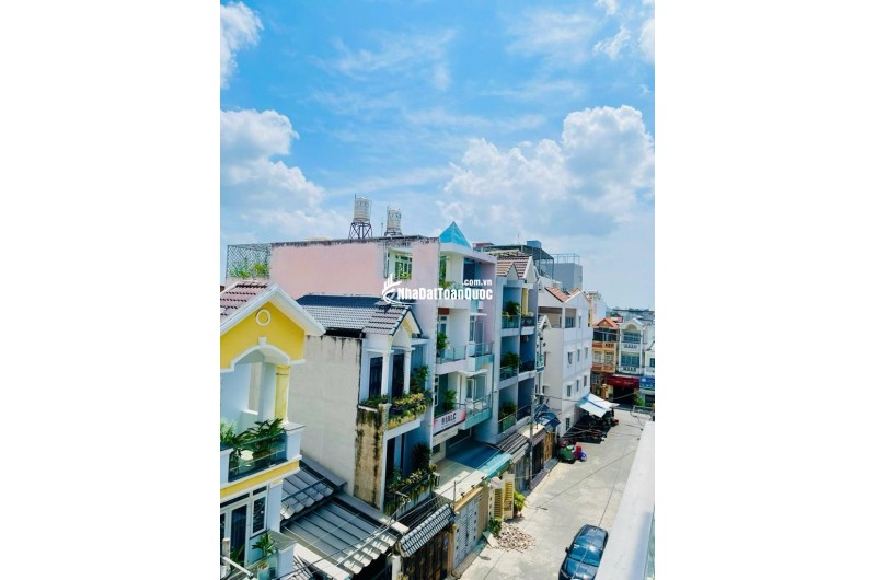 NHÀ ĐẸP SÁT MẶT TIỀN - HẺM XE HƠI TRÁNH NHAU - LÊ ĐỨC THỌ - GÒ VẤP - 4,1x19m2 - NHỈNH 9 TỶ - KHU CAO TẦNG
