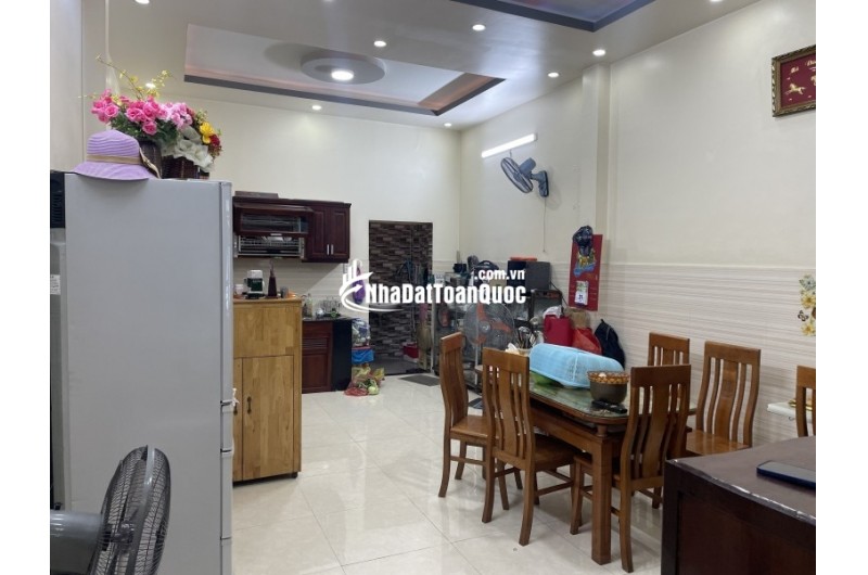 Bán nhà trong ngõ Lê Thị Hoa, Bình Chiểu, Thủ Đức. 71m2, 3 tầng, 3PN. Sổ hồng, giá 6,05  tỷ. LH: 0933125879
