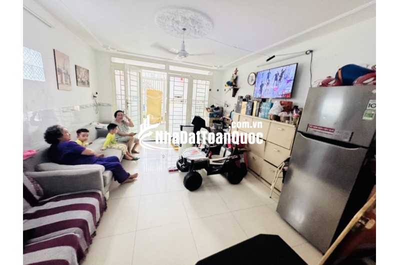  CHỦ CẦN BÁN NHÀ 2 TẦNG ĐẸP DƯƠNG BÁ TRẠC – HẺM RỘNG, CHỈ NHỈNH 5 TỶ