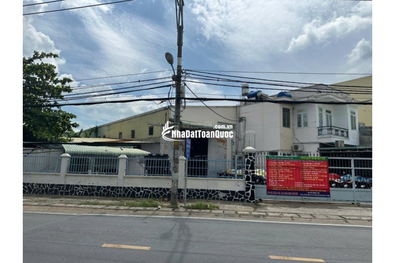 Bán kho, nhà xưởng tại mặt tiền đường Tô Ngọc Vân, 1500m2, Q12, HCM - giá cực chất