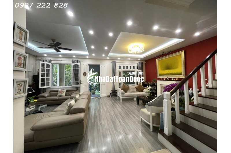 Hiếm! mặt phố Hồng Tiến – Long Biên  Lô góc 158m²  Giá 40 tỷ