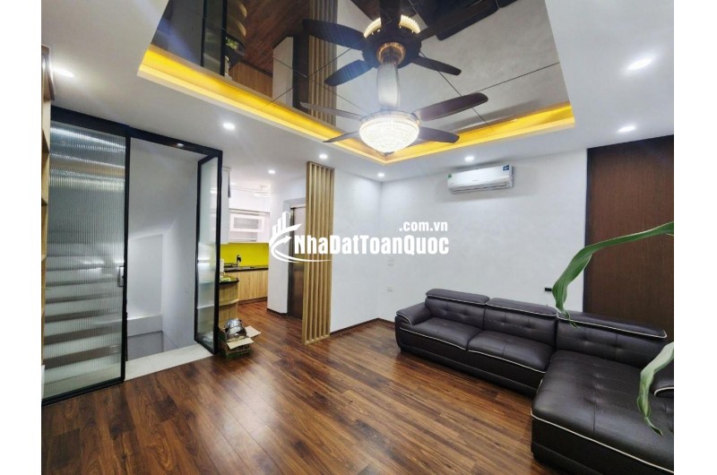 BÁN NHÀ VĂN LA - HÀ ĐÔNG, THANG MÁY, 36M2, 10.X TỶ