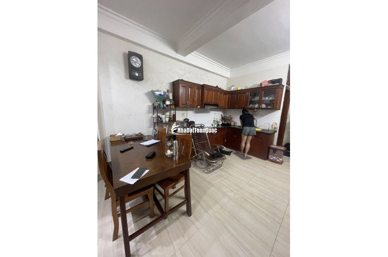 HIẾM MẶT PHỐ VIP BA ĐÌNH-VỈA HÈ ĐÁ BÓNG -8 TẦNG THANG MÁY-KINH DOANH ĐẲNG CẤP MỌI LOẠI HÌNH - HIẾM NHÀ BÁN