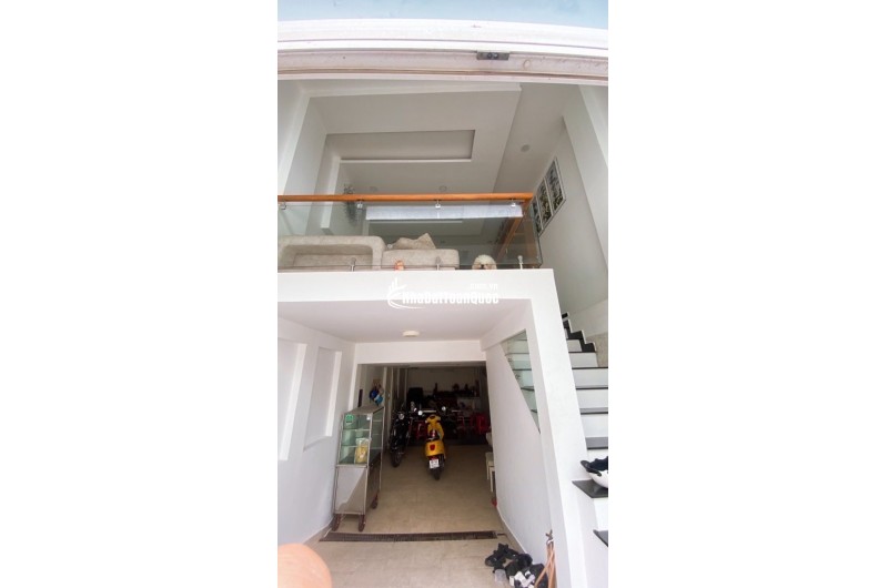 NHÀ 5 TẦNG CÓ HẦM - HXH 8M - Đ. NGUYỄN XÍ, Q.BÌNH THẠNH - CHỈ NHỈNH 11.X - CHỦ THIỆN CHÍ BÁN