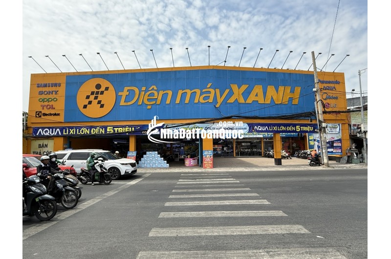 Bán nhà riêng, đang cho thuê 60tr/tháng (8 phòng + 1 mặt bằng)