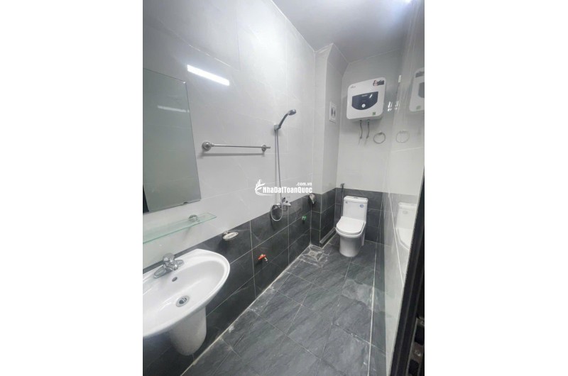 NHÀ MỚI KINH KONG ĐỊNH CÔNG -HOÀNG MAI – THOÁNG ĐẸP – NỞ HẬU – THANG MÁY – DT 40M – 6TẦNG -GIÁ CHÀO 8,8 TỶ.