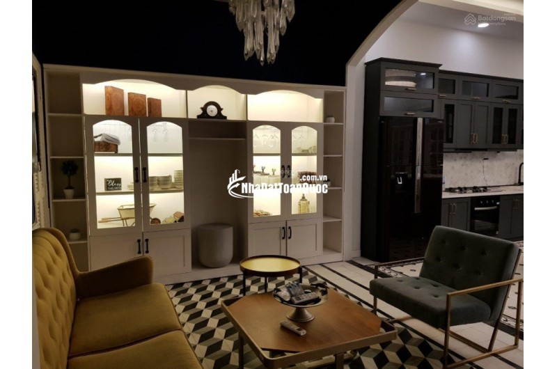 Cho thuê villa full nội thất mặt tiền 107 Lê Văn Chí, TP. Thủ Đức, 7x35m2 trệt 2 lầu. Giá 45 triệu, phù hợp spa, thẩm mỹ viện