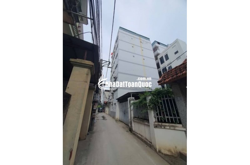Giá 2,45 tỷ - Bán gấp căn hộ CCMN Sổ đỏ riêng - 2PN, 1WC, 46m2 tại Nhật Tảo, Đông Ngạc.