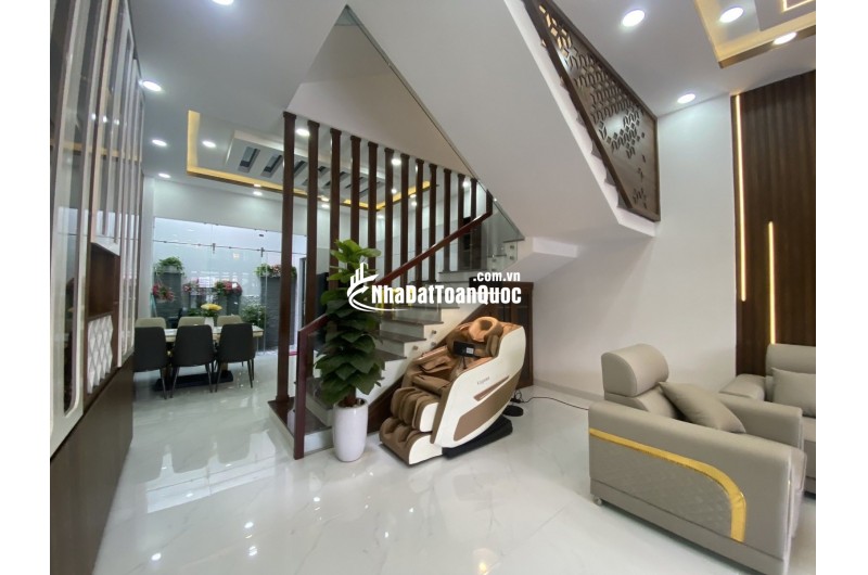 Ngay chợ Thạch Đà P14, Nhà 5 Tầng Gò Vấp 85m2 Xe Ben Ngủ Nhà, 5x17m, 4PN, 10.x T.Ỷ TL MẠNH