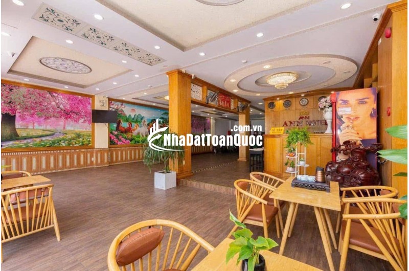 Bán nhà mặt phố Phan Chu Trinh, Vũng Tàu, diện tích 180m2, giá 23 tỷ, sổ hồng. Liên hệ: 0797922499.