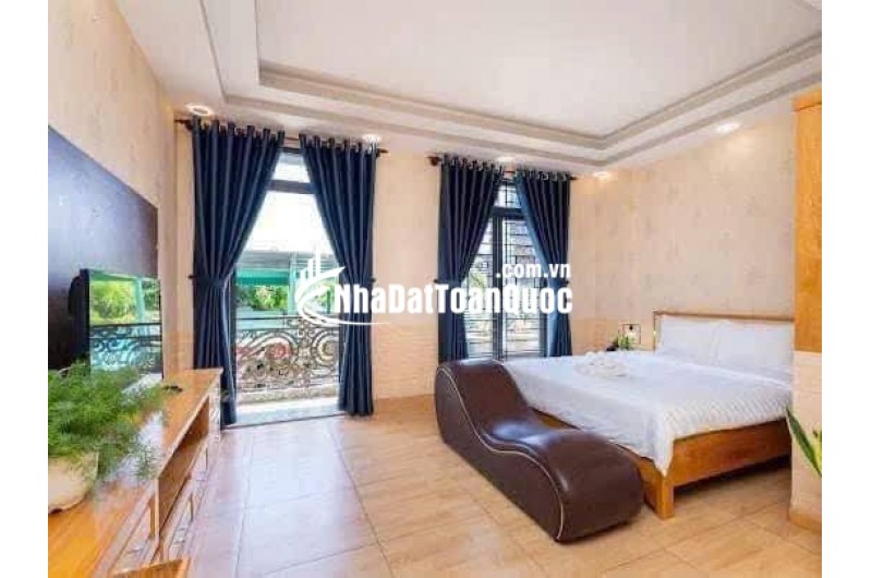 Bán nhà mặt phố Phan Chu Trinh, Vũng Tàu, diện tích 180m2, giá 23 tỷ, sổ hồng. Liên hệ: 0797922499.