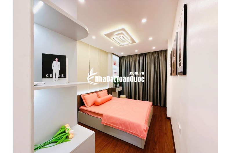SIÊU PHẨM NGUYỄN TRÃI - THANH XUÂN - Ô TÔ ĐỖ CỬA - DT 25M - 4 TẦNG - GIÁ 5.15 TỶ.