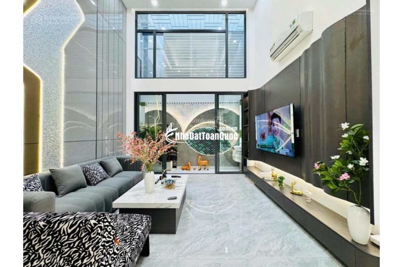 Bán quỹ đất Trường lưu, Thủ Đức. Quy mô 8579m2 có 2MT, có thể lên thổ cư hơn 5500m2