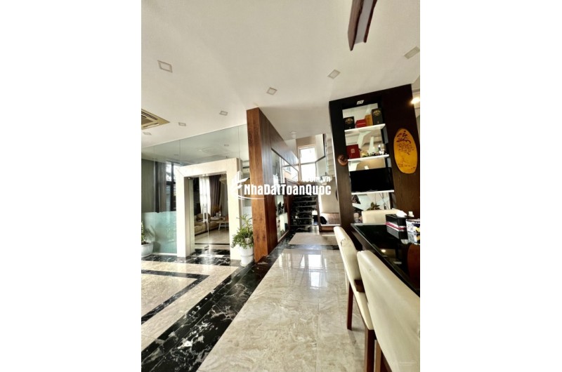 Bán Siêu Biệt Thự Hồ Bơi Dương Quảng Hàm Trung Tâm Gò Vấp – 320m² – Giá 34 Tỷ