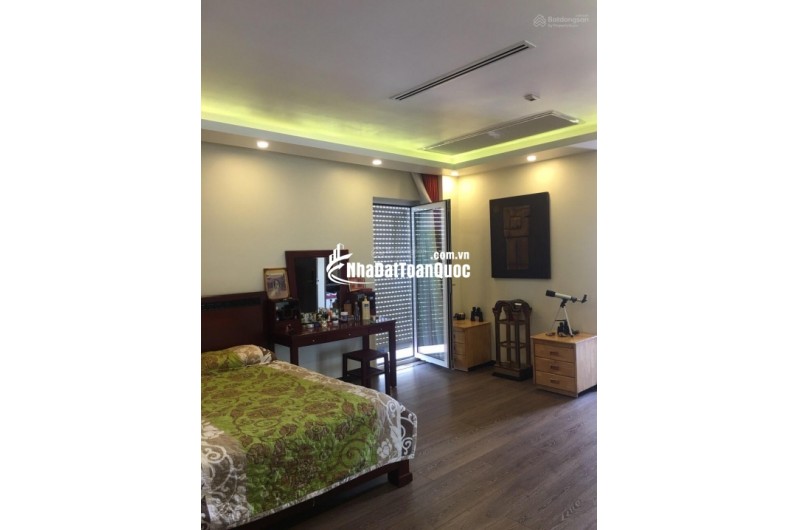 Bán nhà HXH đường Lê Quang Định Phường 7 - Bình Thạnh xây 4 tầng - sân để 2 ô tô