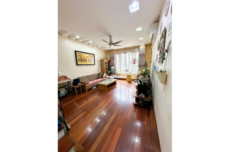 Nhà đẹp 50m 5 tầng phố Bồ Đề, Long Biên, Hà Nội