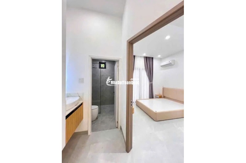 CHÍNH CHỦ BÁN NHÀ TRUNG TÂM PHƯỜNG 4, TP.TÂN AN, 85M², SHR, GIÁ CHỈ 2.6 TỶ