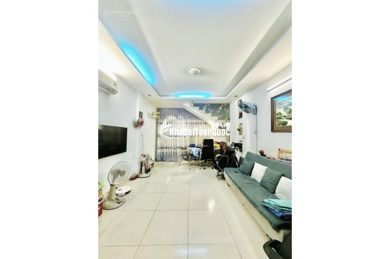 Bán Nhà 1 căn ra MT Nguyên Hồng- Bình Thạnh 2 Tầng - 64m2 - ngang 4m - chỉ 6.x tỷ