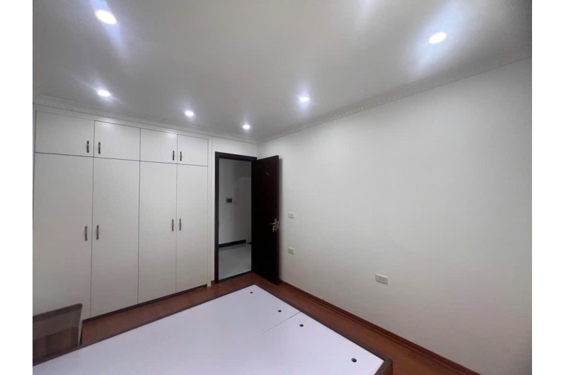 Thụy Khuê! 45, 6 tầng, mặt tiền 6m chỉ hơn 9.8 tỷ