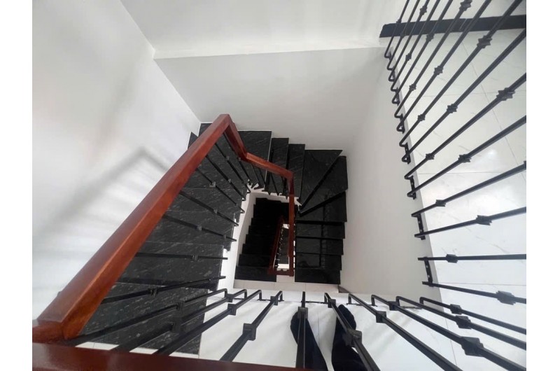 Thụy Khuê! 45, 6 tầng, mặt tiền 6m chỉ hơn 9.8 tỷ