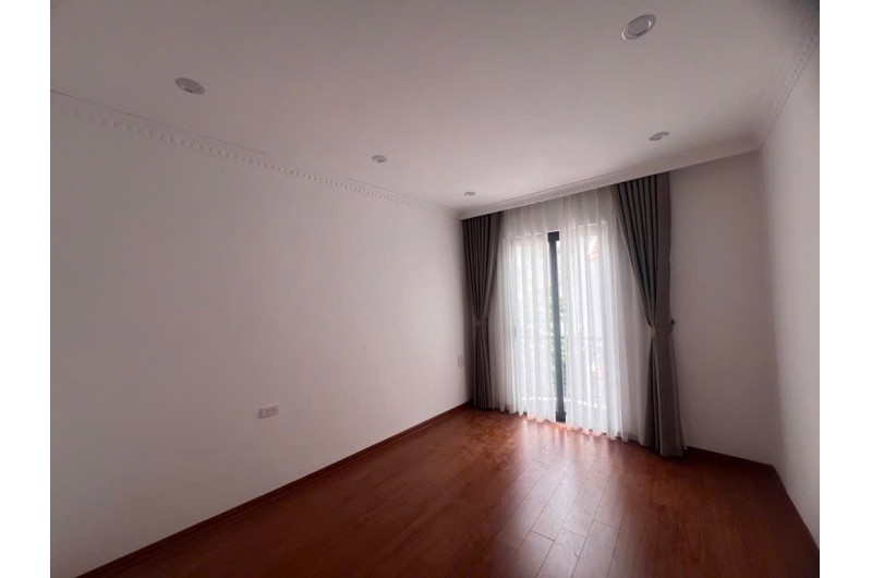 Thụy Khuê! 45, 6 tầng, mặt tiền 6m chỉ hơn 9.8 tỷ