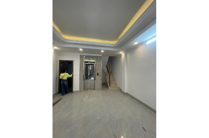 Bán nhà Xuân Đỉnh! 35m, 7 tầng, mặt tiền 4.4 thang máy chạy vù vù!