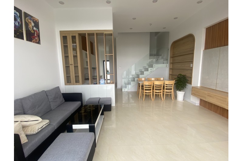 BÁN NHÀ MẶT TIỀN - TT CẦN ĐƯỚC - FULL NỘI THẤT