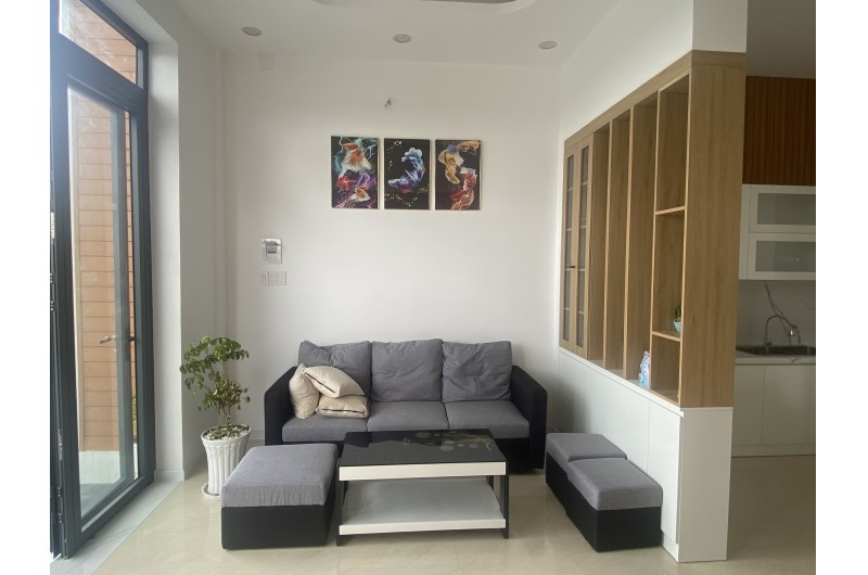 BÁN NHÀ MẶT TIỀN - TT CẦN ĐƯỚC - FULL NỘI THẤT